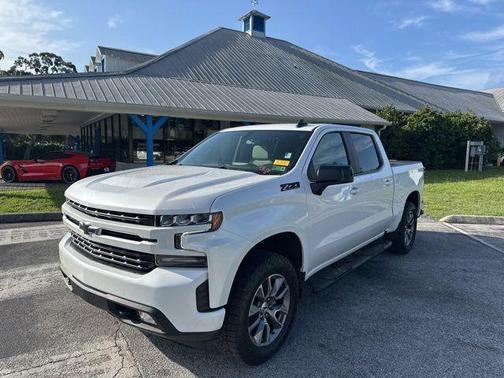 Iridescent Pearl Tricoat 2022 Chevrolet Silverado 1500 Limited RST