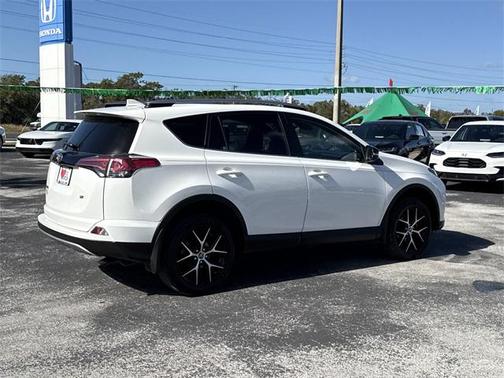 2018 Toyota RAV4 SE