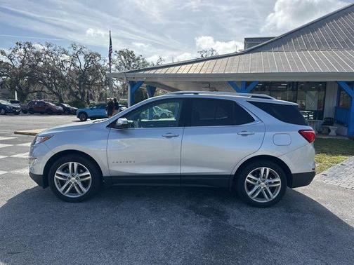 Silver Ice Metallic 2020 Chevrolet Equinox Premier w/2LZ