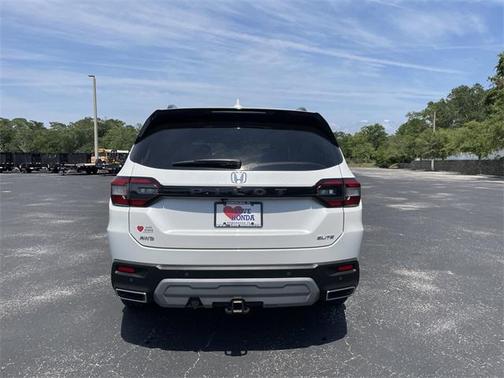 2025 Honda Pilot Elite