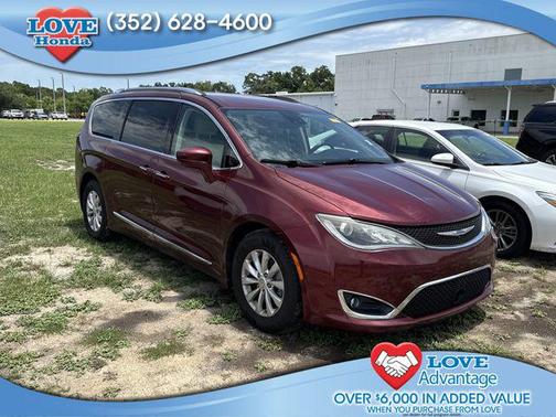 Velvet Red Pearlcoat 2018 Chrysler Pacifica Touring-L Plus