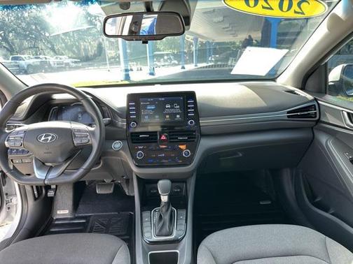 2020 Hyundai IONIQ Hybrid SE