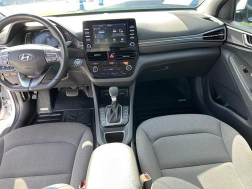2020 Hyundai IONIQ Hybrid SE