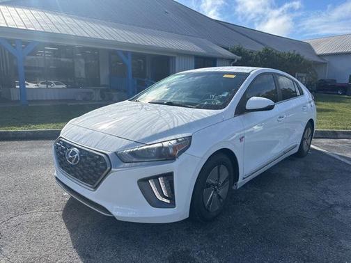 2020 Hyundai IONIQ Hybrid SE