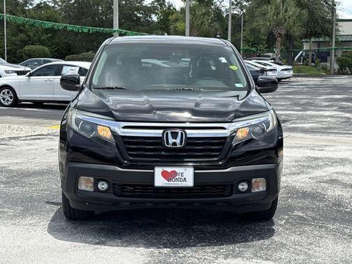 Crystal Black Pearl 2017 Honda Ridgeline RTL