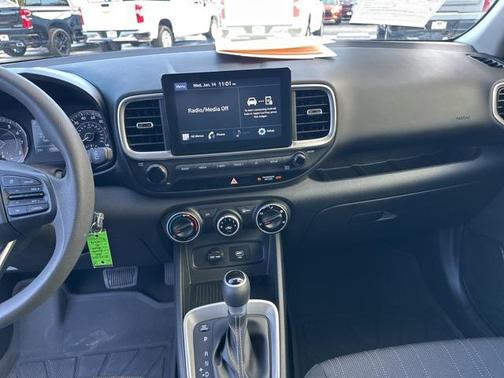 2021 Hyundai VENUE SE
