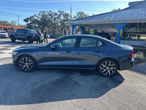 2019 Volvo S60 T6 Momentum