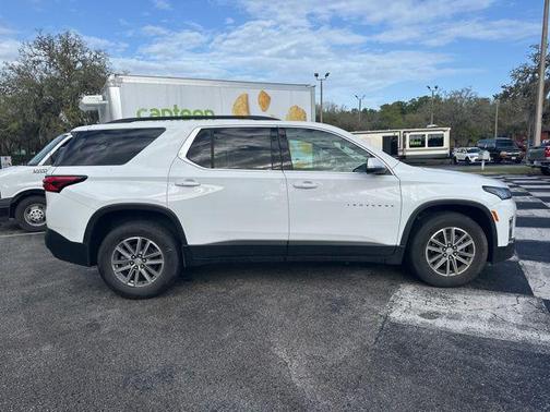 Summit White 2023 Chevrolet Traverse LT Cloth