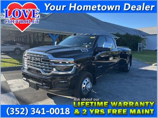 Diamond Black Crystal Pearlcoat 2025 RAM 3500 Longhorn