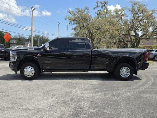 Diamond Black Crystal Pearlcoat 2025 RAM 3500 Longhorn