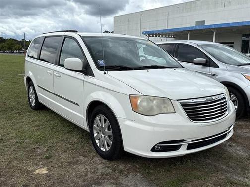 2013 Chrysler Town & Country Touring