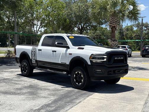 Bright White Clearcoat 2020 RAM 2500 Power Wagon