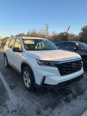 2023 Honda Pilot 2WD LX