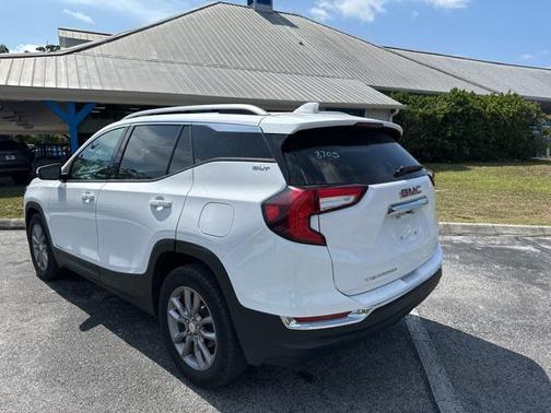 2023 GMC Terrain SLT