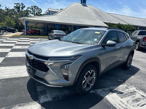 Sterling Gray 2025 Chevrolet Trax LT