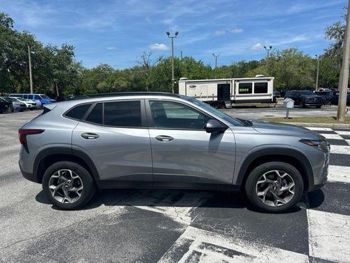 Sterling Gray 2025 Chevrolet Trax LT