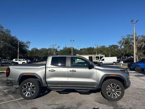 2024 GMC Canyon AT4