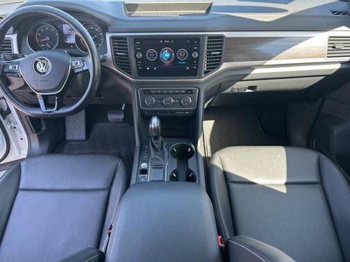 2020 Volkswagen Atlas 3.6L SE w/Technology