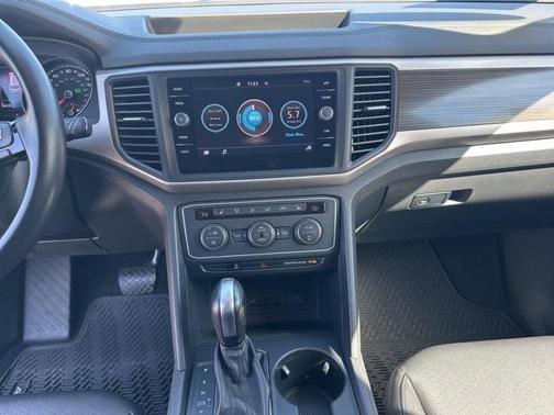2020 Volkswagen Atlas 3.6L SE w/Technology