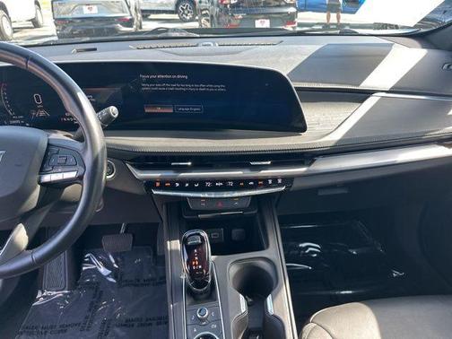 2024 Cadillac XT4 Premium Luxury