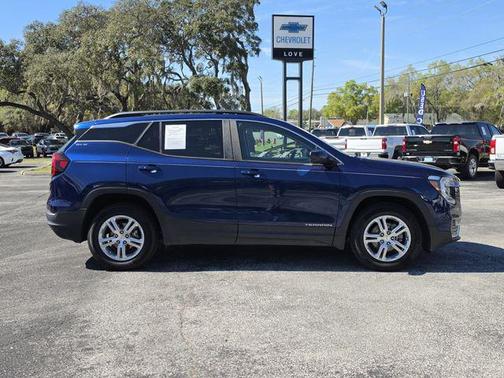 2023 GMC Terrain SLE