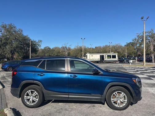 2023 GMC Terrain SLE