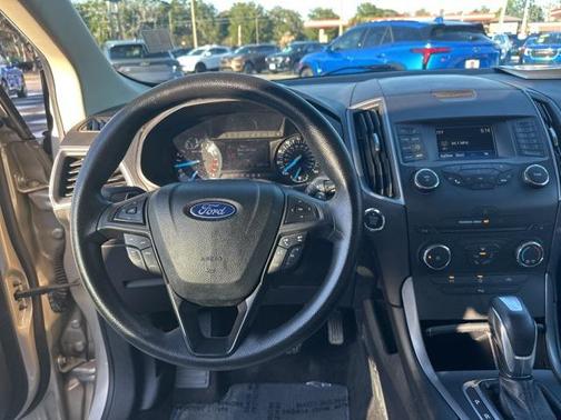 2018 Ford Edge SE