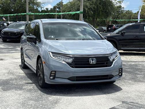 Sonic Gray Pearl 2023 Honda Odyssey Sport