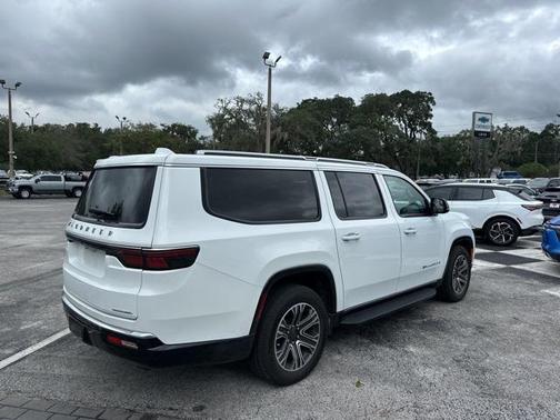 2023 Jeep Wagoneer L Series II 4x4