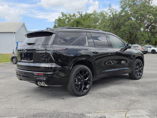 Mosaic Black Metallic 2026 Chevrolet Traverse RS
