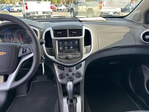 2020 Chevrolet Sonic FWD Sedan LT