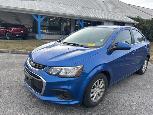 2020 Chevrolet Sonic FWD Sedan LT