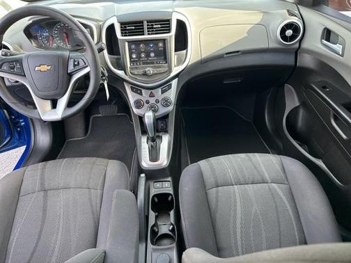 2020 Chevrolet Sonic FWD Sedan LT