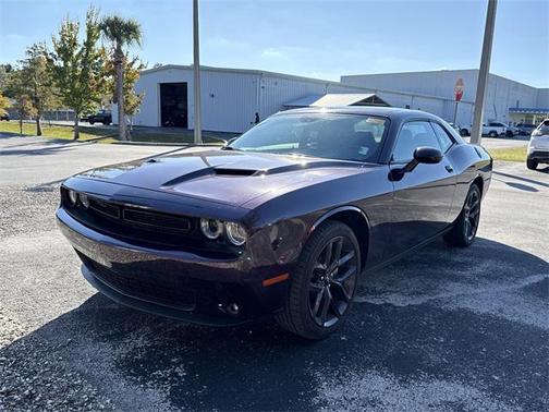2022 Dodge Challenger SXT