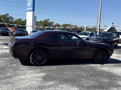 2022 Dodge Challenger SXT