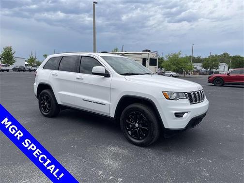 2022 Jeep Grand Cherokee Laredo