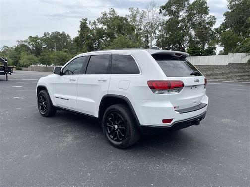 2022 Jeep Grand Cherokee Laredo