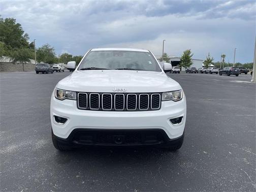 2022 Jeep Grand Cherokee Laredo