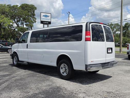 Summit White 2016 Chevrolet Express 3500 LT