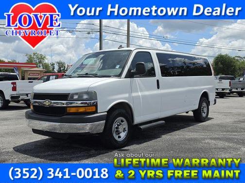 Summit White 2016 Chevrolet Express 3500 LT