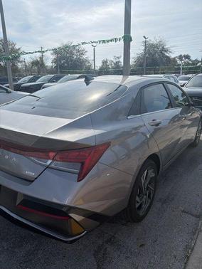 2024 Hyundai ELANTRA HEV Limited