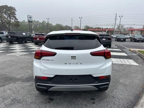 Summit White 2025 Buick Encore GX Preferred