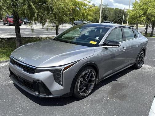 2025 Kia K4 GT-Line