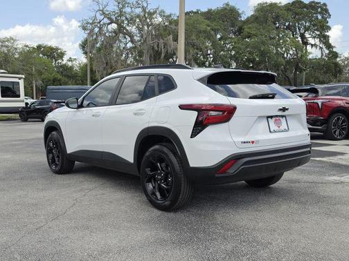 Summit White 2026 Chevrolet Trax LT