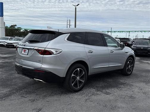 2022 Buick Enclave FWD Essence