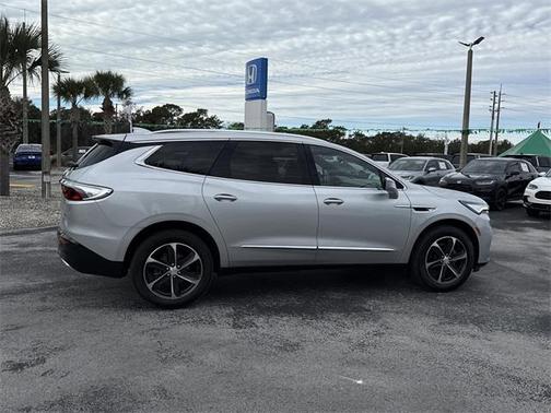 2022 Buick Enclave FWD Essence
