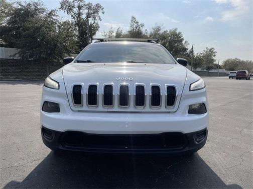 2016 Jeep Cherokee Sport