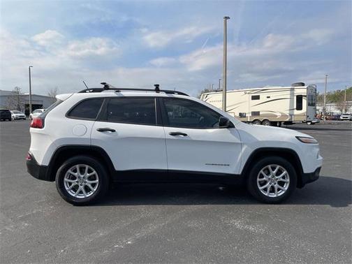 2016 Jeep Cherokee Sport