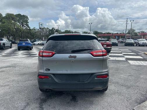 Billet Silver Metallic Clearcoat 2016 Jeep Cherokee 75th Anniversary