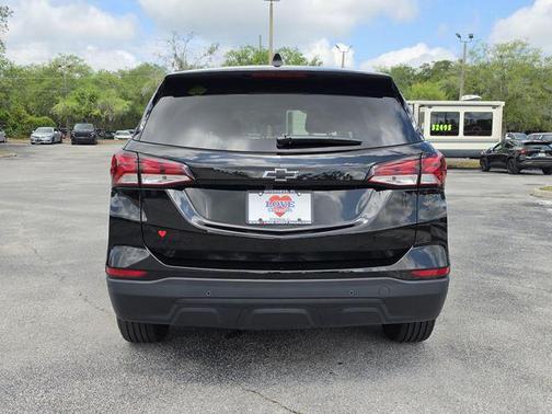 Mosaic Black Metallic 2024 Chevrolet Equinox LS